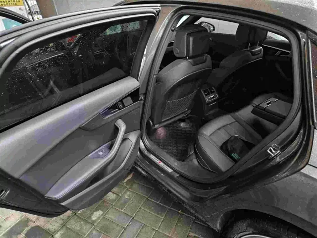 Audi A4L — Фото автомобиля 7