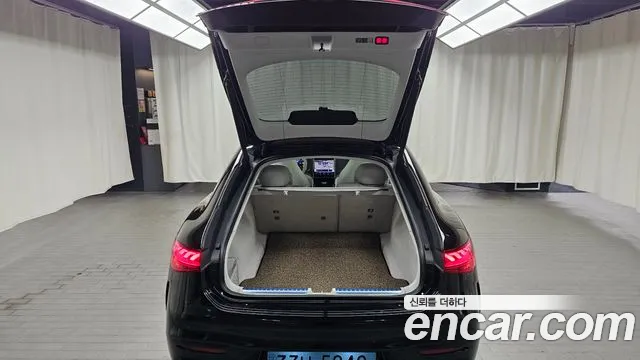 Mercedes-Benz EQS — Фото автомобиля 18