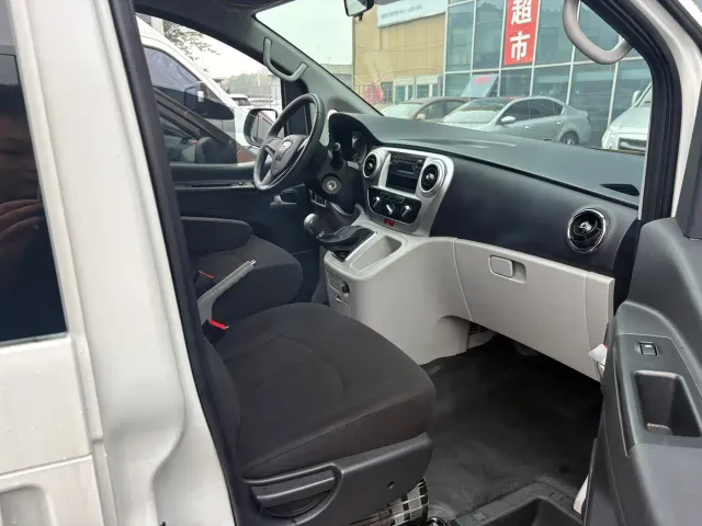 JAC Refine M3 — Фото автомобиля 5