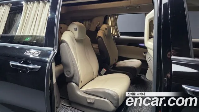 Kia Carnival Generation 4 — Фото автомобиля 18