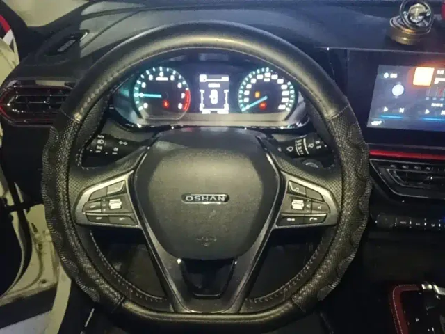 Changan Oushang X5 — Фото автомобиля 10
