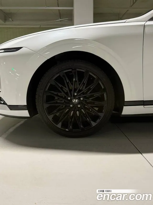Hyundai Grandeur Grandeur (GN7) 2.5 Бензин 2WD — Фото автомобиля 13