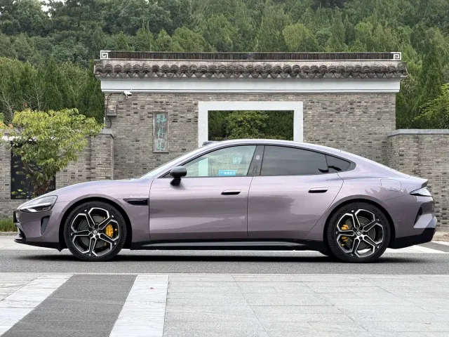 Xiaomi SU7 — Фото автомобиля 3