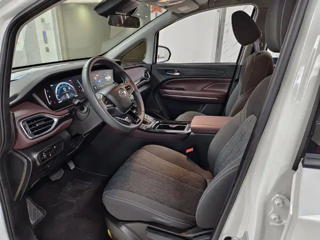 GAC Trumpchi M6 — Фото автомобиля 7