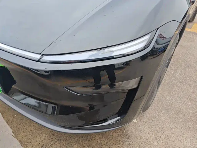 Tesla Model Y — Фото автомобиля 23
