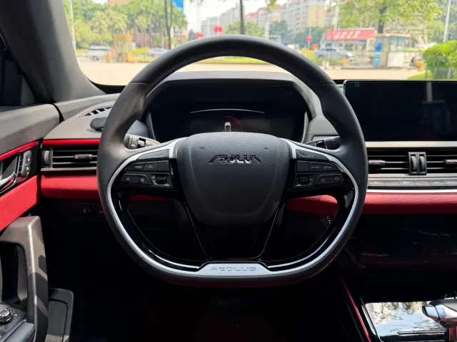 Dongfeng Yixuan — Фото автомобиля 8