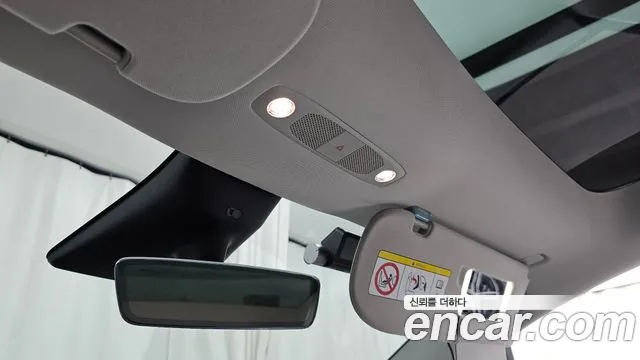 Tesla Model Y — Фото автомобиля 30