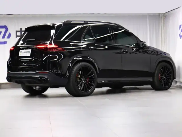 Mercedes-Benz GLE-Class AMG — Фото автомобиля 3