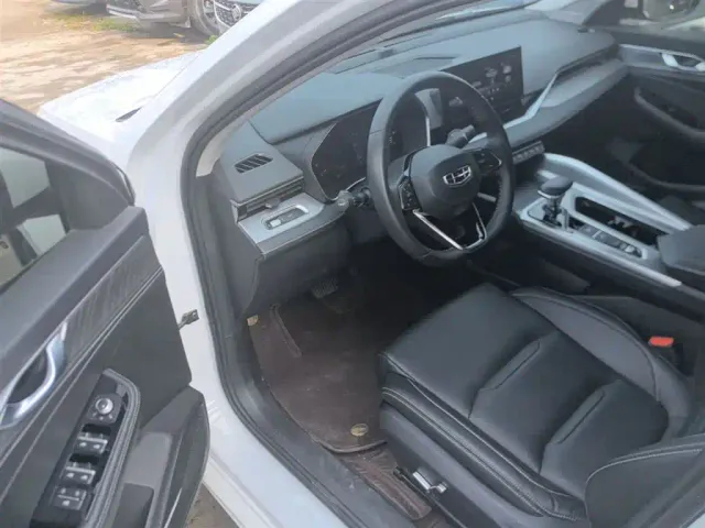 Geely Xingrui — Фото автомобиля 15