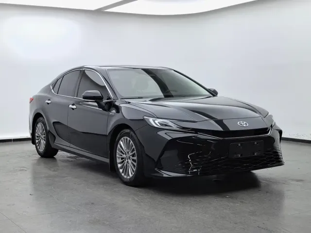 Toyota Camry — Фото автомобиля 3