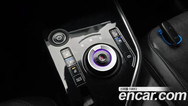Kia Niro — Фото автомобиля 12