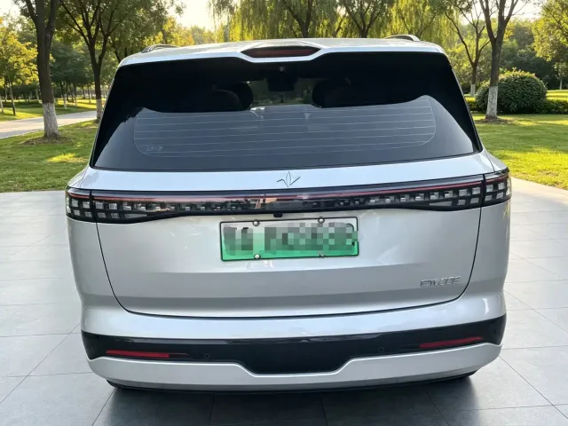 Dongfeng eπ 008 — Фото автомобиля 4
