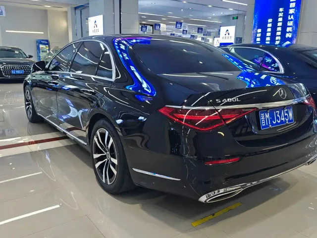 Mercedes-Benz Mercedes-Benz S-Class 2024 S 400 L Luxury Edition — Фото автомобиля 11