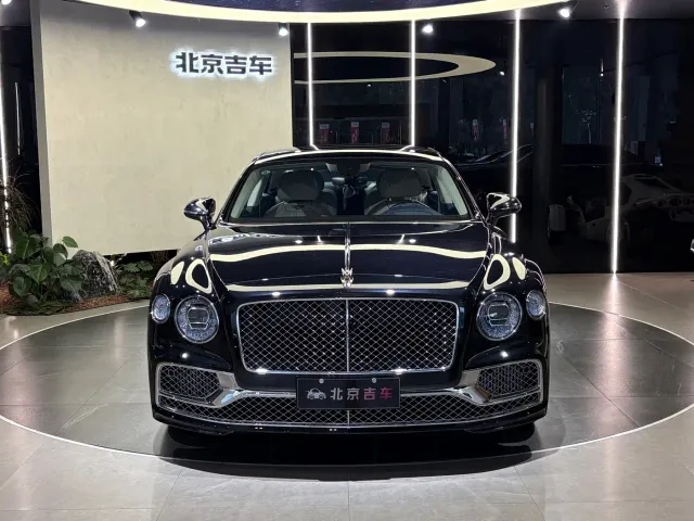 Bentley Flying Spur — Фото автомобиля 2