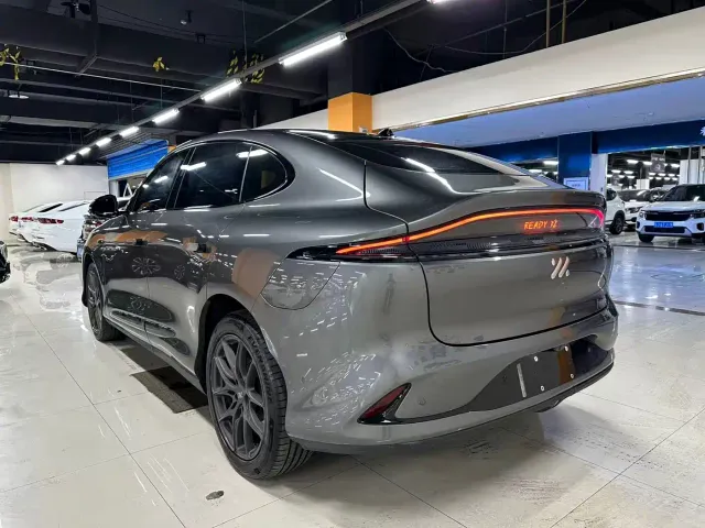 IM Motors LS6 — Фото автомобиля 8