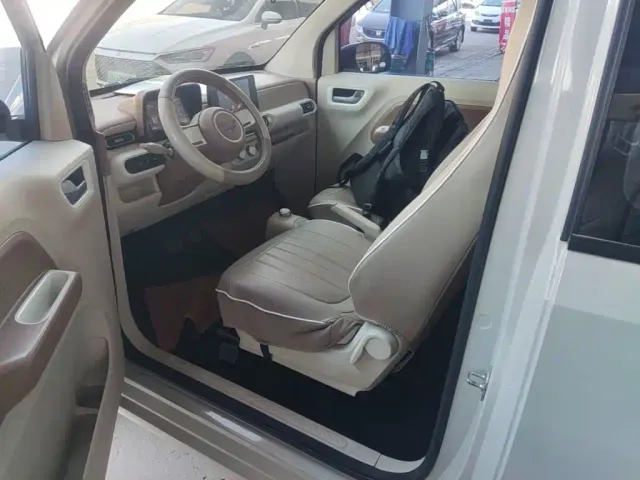 Wuling Hongguang Mini EV — Фото автомобиля 15