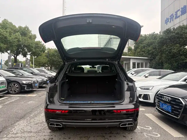 Audi Q5L — Фото автомобиля 13