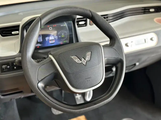Wuling Hongguang Mini EV — Фото автомобиля 15