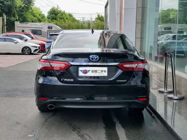 Toyota Camry — Фото автомобиля 5