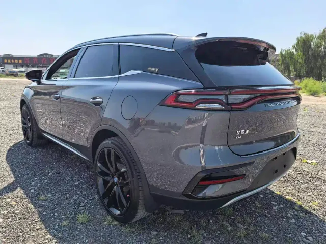 BYD Tang — Фото автомобиля 4