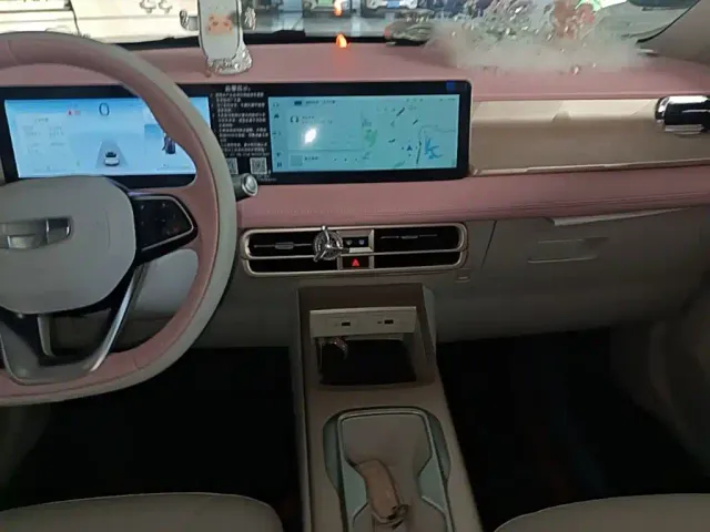 Geely Geometry E Firefly — Фото автомобиля 12