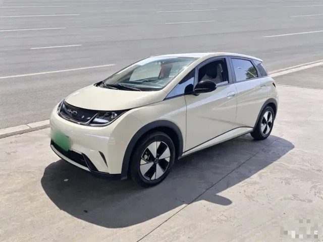 Фотография автомобиля — BYD Dolphin