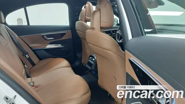 Mercedes-Benz E-Class W214 — Фото автомобиля 10