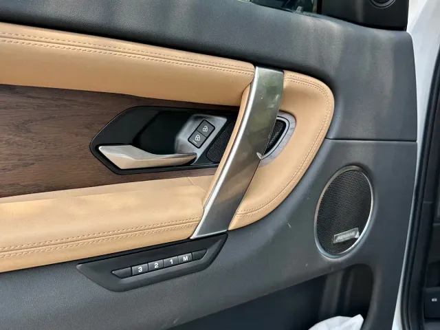 Land Rover Discovery Sport — Фото автомобиля 5