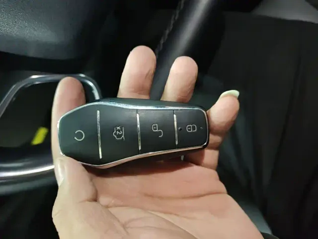 BYD Seal — Фото автомобиля 10