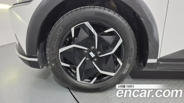 Hyundai Ioniq 5 — Фото автомобиля 5