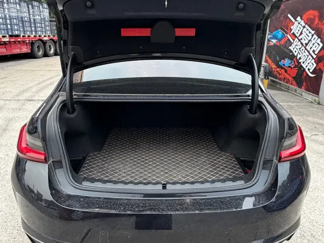 BMW i3 — Фото автомобиля 7