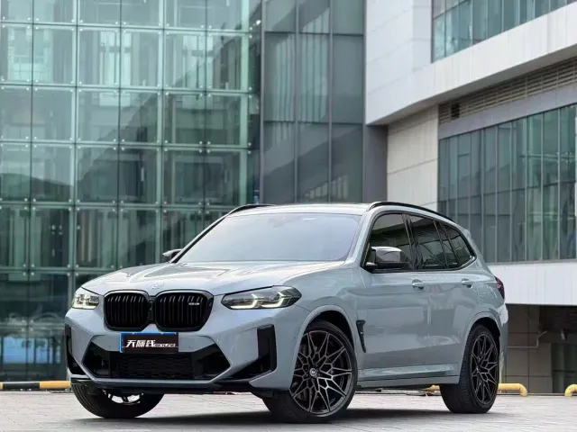 Фотография автомобиля — BMW X3 M