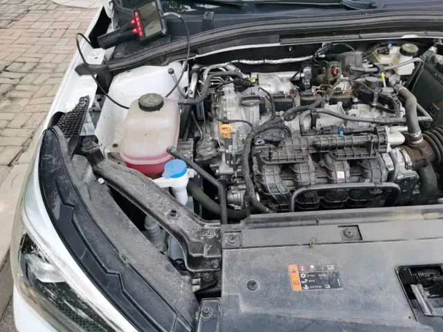 Roewe i5 — Фото автомобиля 18