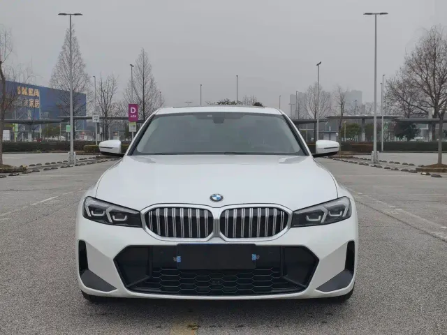 BMW 3 Series — Фото автомобиля 2