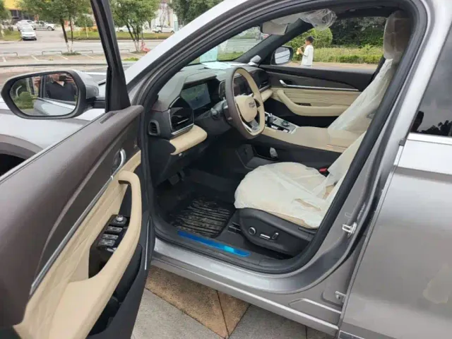 Geely Xingyue L — Фото автомобиля 15
