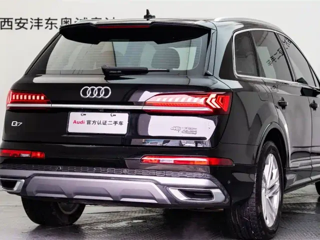 Audi Q7 — Фото автомобиля 22