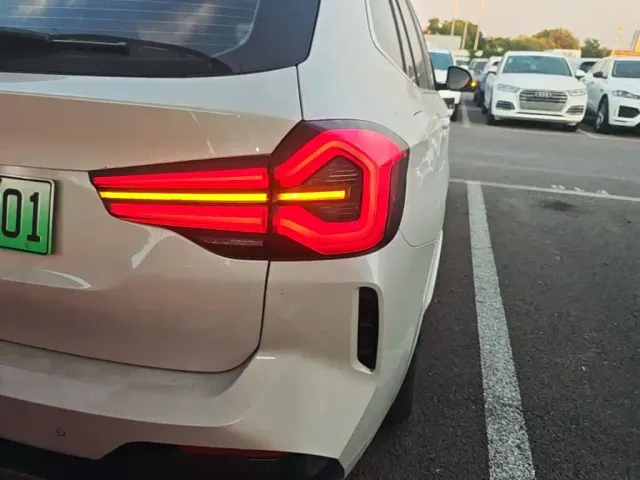 BMW iX3 — Фото автомобиля 7