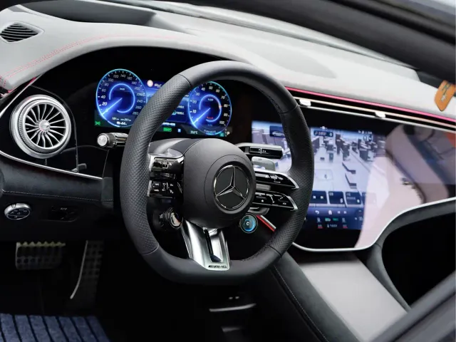 Mercedes-Benz EQE AMG — Фото автомобиля 11