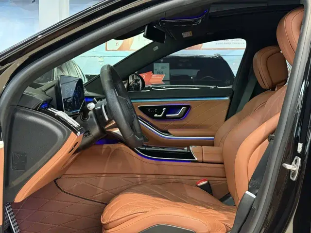 Mercedes-Benz S-Class — Фото автомобиля 24