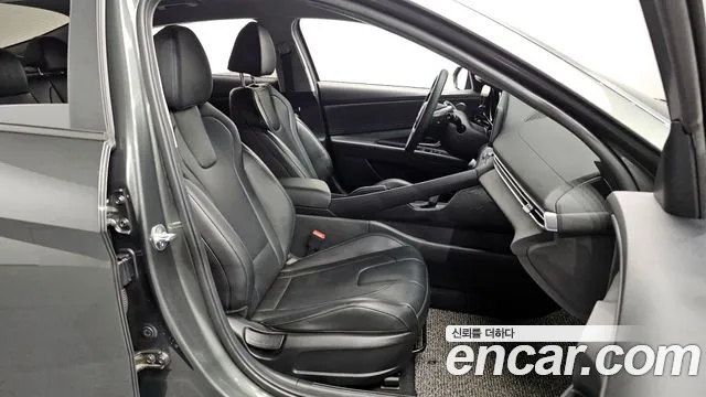 Hyundai AVANTE Avante (CN7) — Фото автомобиля 12
