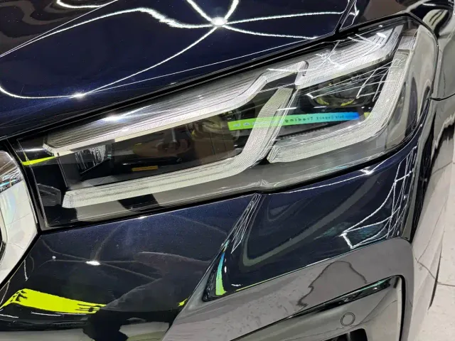 BMW 5 Series — Фото автомобиля 10