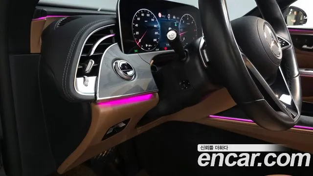 Mercedes-Benz E-Class — Фото автомобиля 30