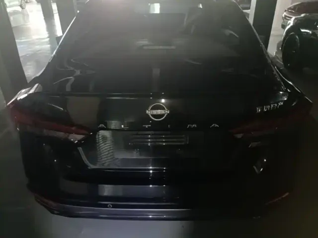 Nissan Teana — Фото автомобиля 5