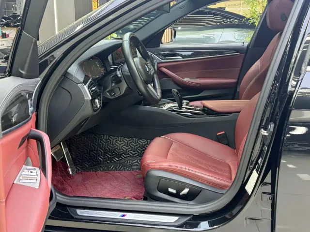 BMW 5 Series — Фото автомобиля 5
