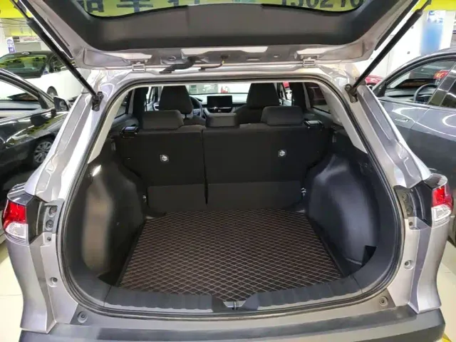 Toyota Corolla Cross — Фото автомобиля 18