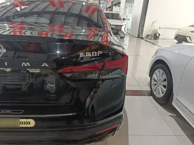 Nissan Teana — Фото автомобиля 7
