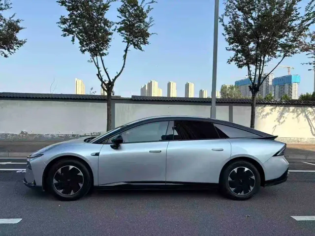 Xpeng P7+ — Фото автомобиля 3