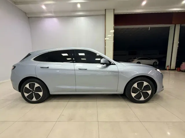 Aito M5 — Фото автомобиля 2