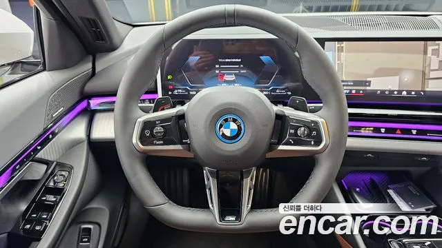 BMW 5 Series G60 — Фото автомобиля 13