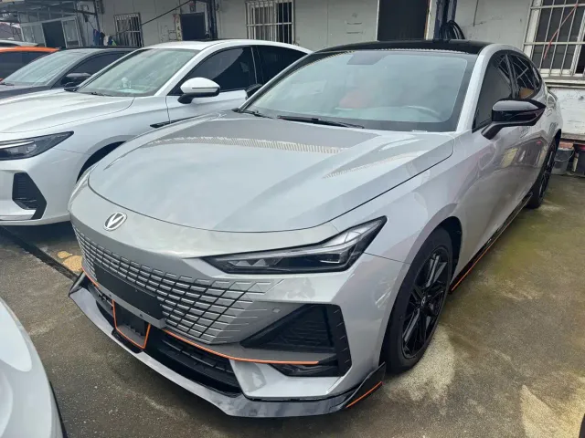 Фотография автомобиля — Changan UNI-V